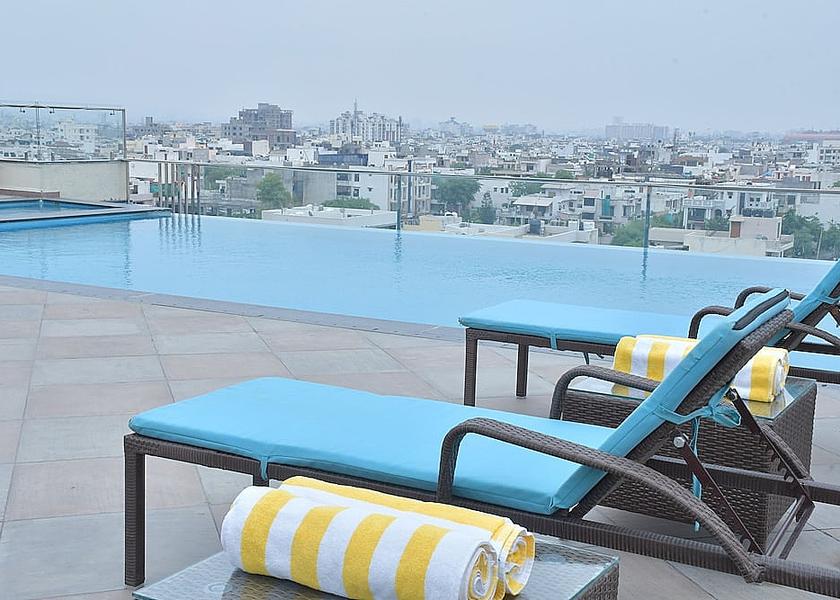 Rajasthan Jaipur Rooftop pool