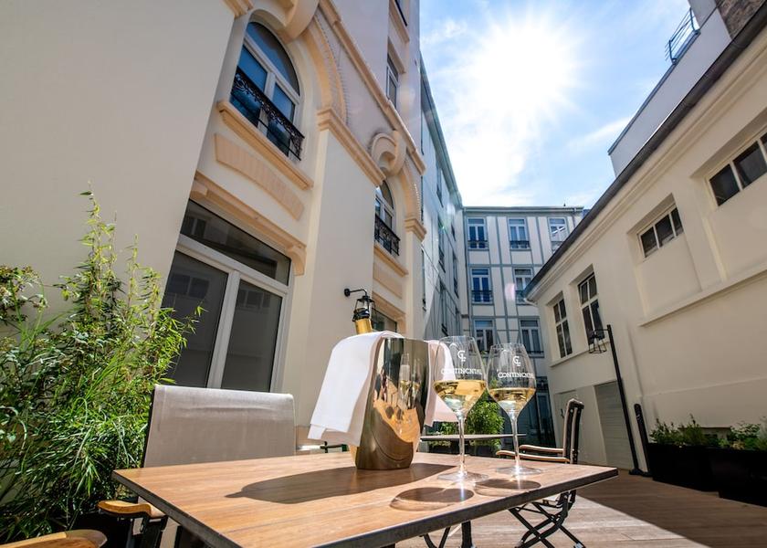 Grand Est Reims Terrace/patio