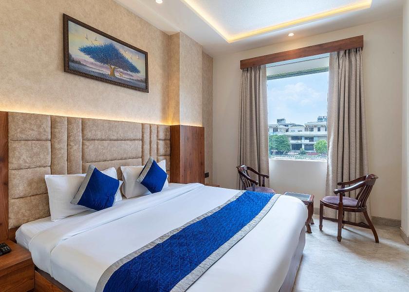 Uttar Pradesh Agra Deluxe Room with King Bed - Non-Smoking