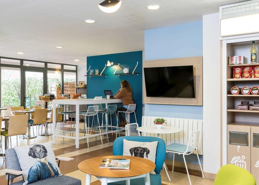 Ile-de-France Clamart Interior Entrance