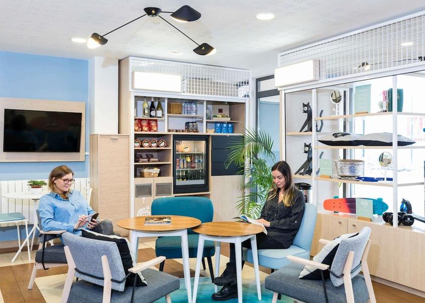 Ile-de-France Clamart Exterior Detail