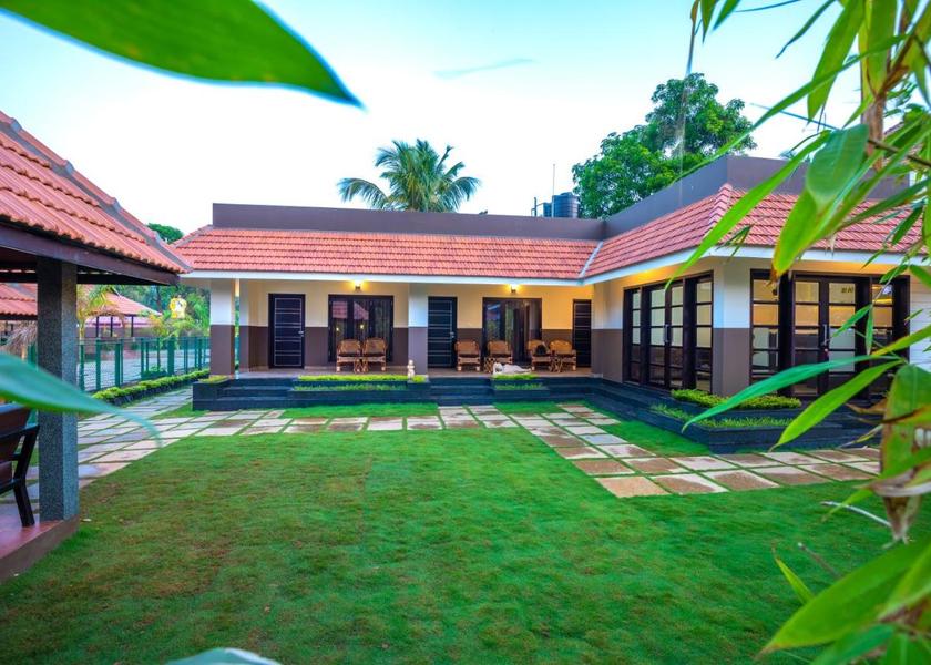Kerala Alleppey Hotel Exterior