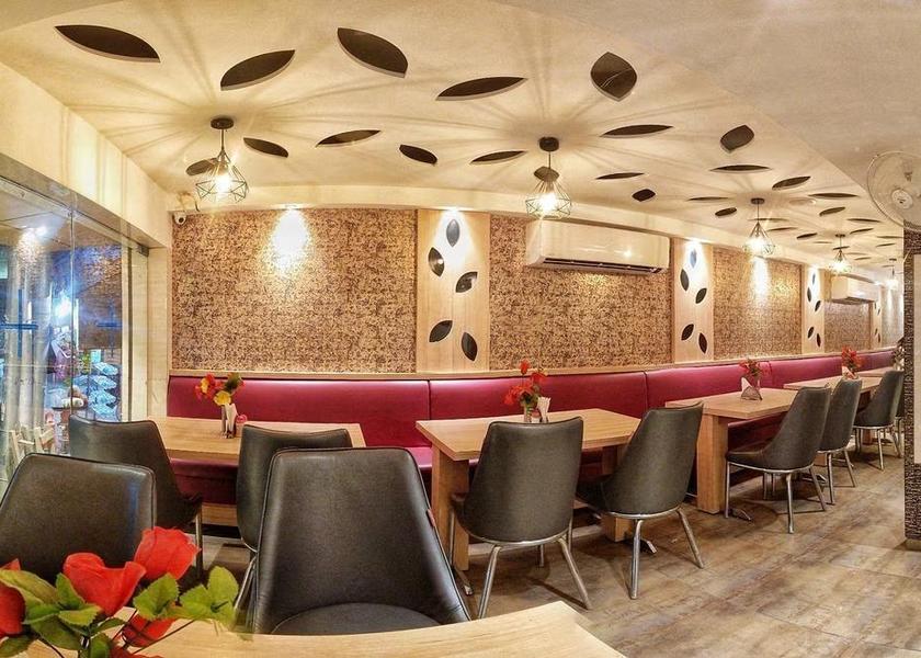 Uttar Pradesh Prayagraj Food & Dining