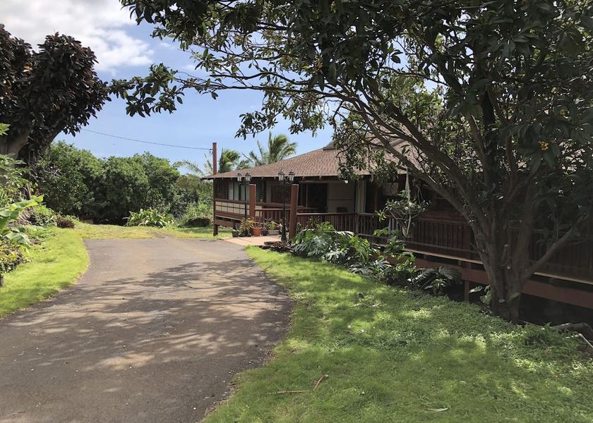 Hawaii Naalehu Exterior Detail