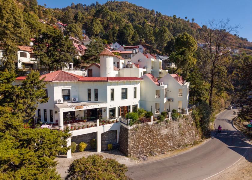 Uttarakhand Bhimtal Hotel Exterior