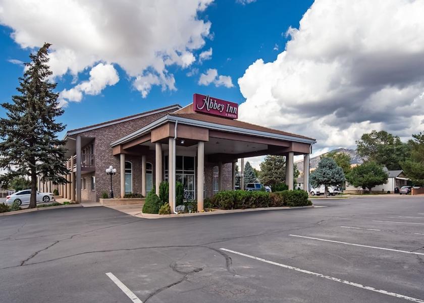 Utah Cedar City Facade