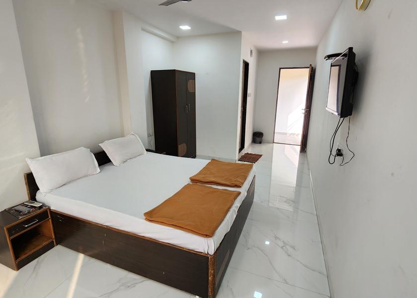 Dadra and Nagar Haveli and Daman and Diu Daman DELUXE AC ROOM