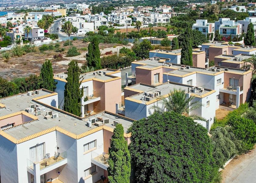 Paphos Chlorakas Property Grounds