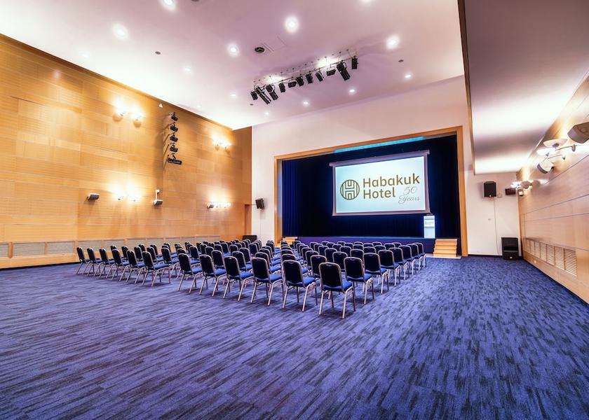  Maribor Meeting Room