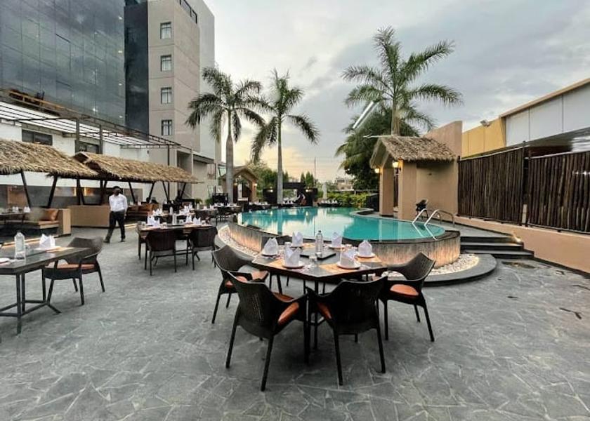 Madhya Pradesh Indore Food & Dining
