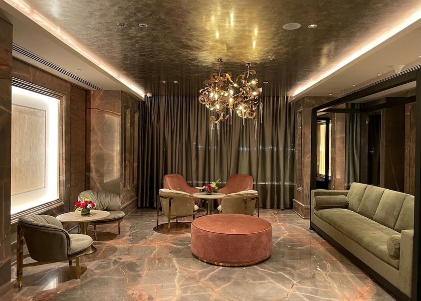 Madhya Pradesh Indore Lobby sitting area