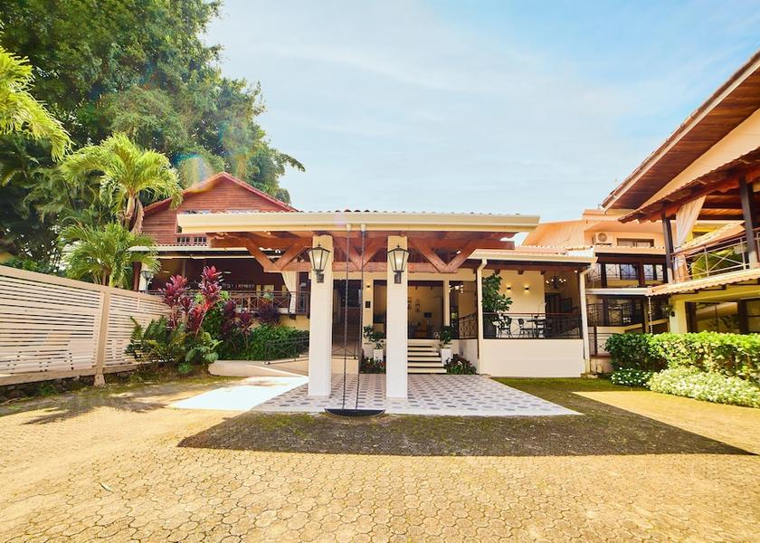 Alajuela San Antonio de Belen Facade