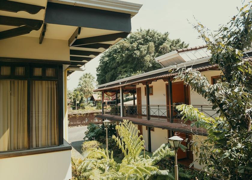 Alajuela San Antonio de Belen Hallway