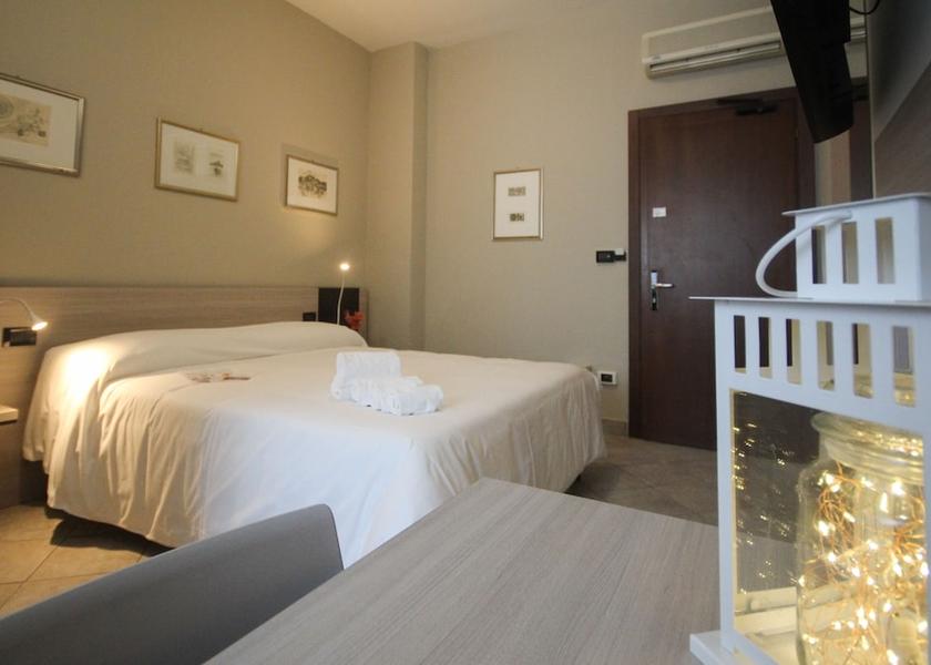 Piedmont Turin Room