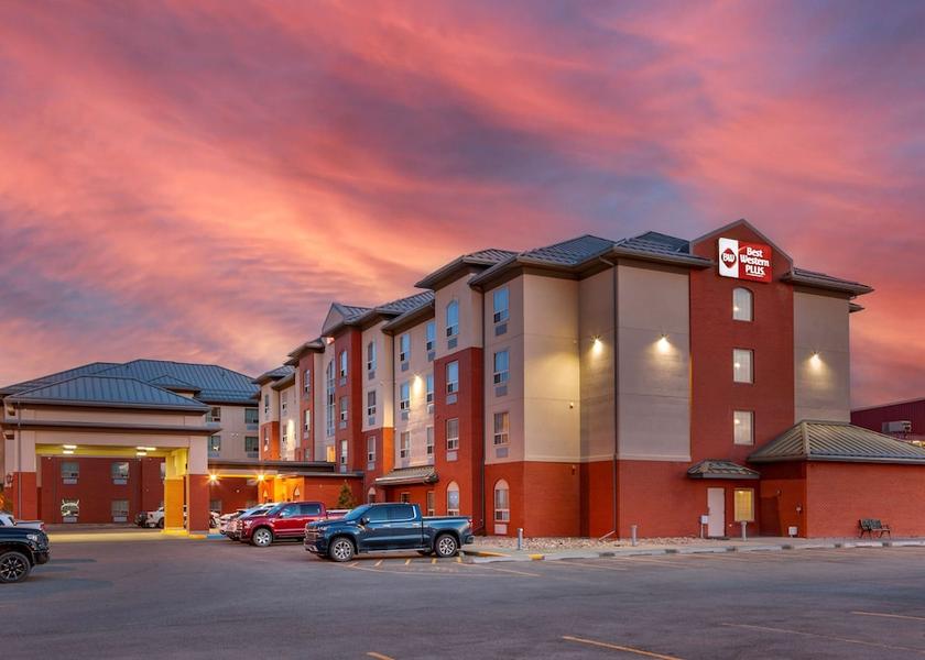 Alberta Lloydminster Exterior Detail