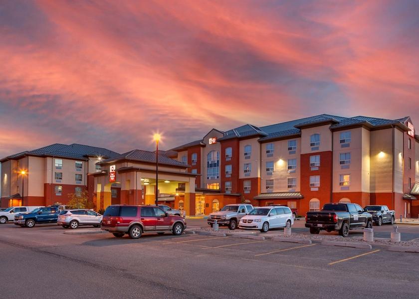 Alberta Lloydminster Exterior Detail