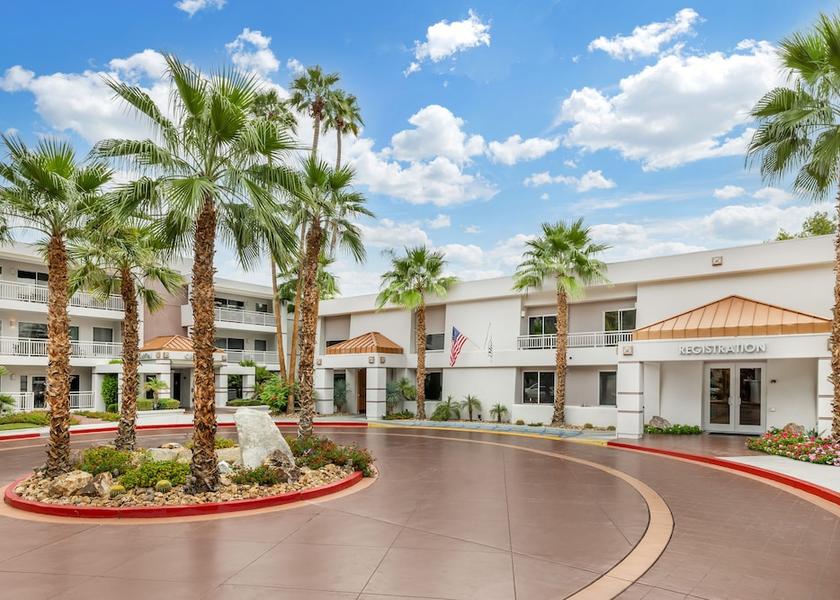 California Palm Springs Front of property