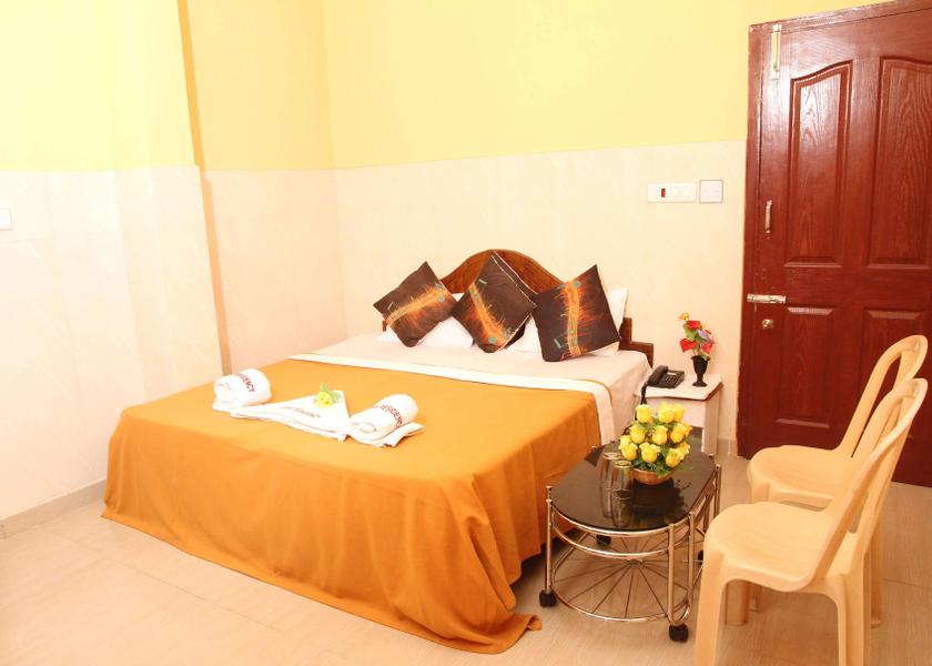 Tamil Nadu Kanyakumari Family Room with Fan
