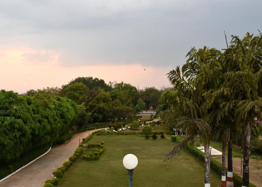 Madhya Pradesh Khajuraho Garden