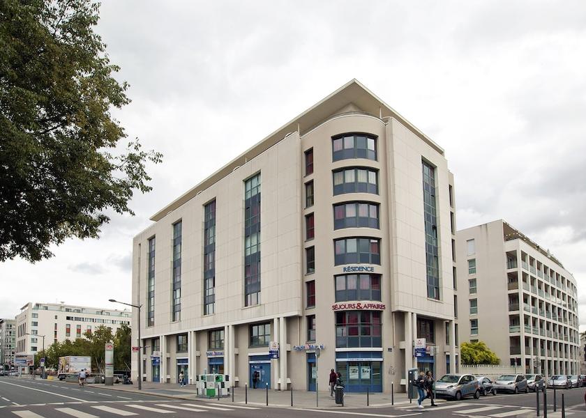 Auvergne-Rhone-Alpes Lyon Facade