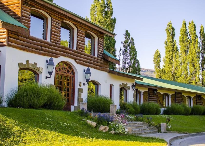 Santa Cruz El Calafate Facade