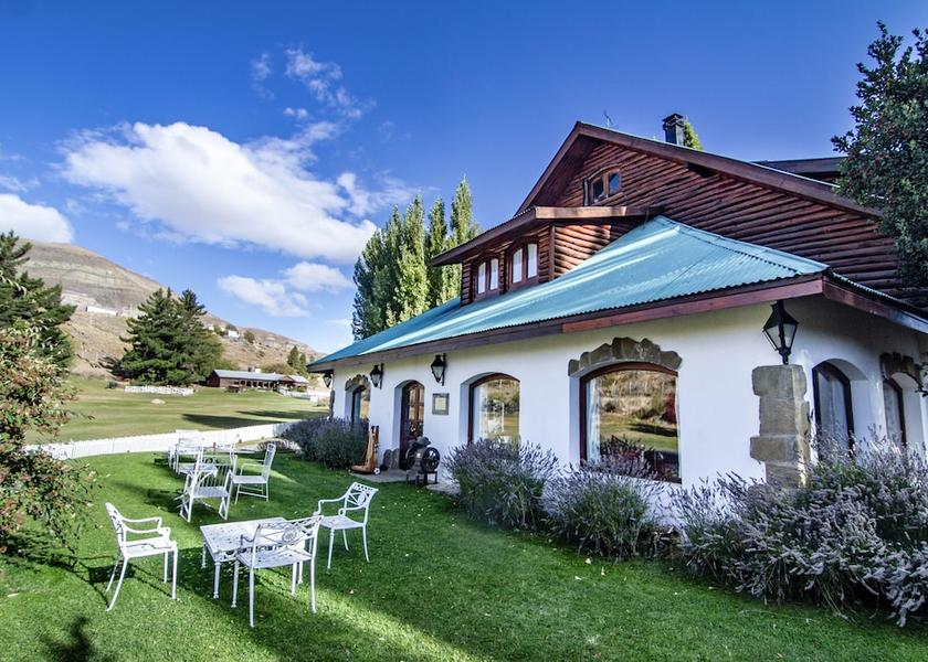 Santa Cruz El Calafate Facade