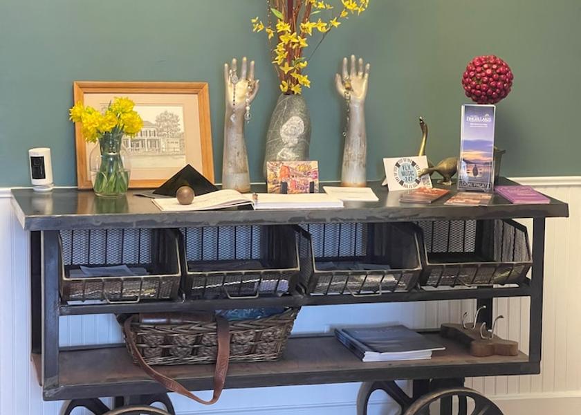 New York Phelps Amenity