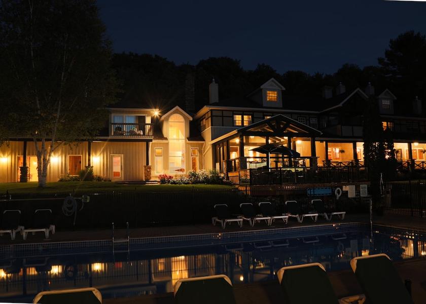 Ontario Eagle Lake Facade