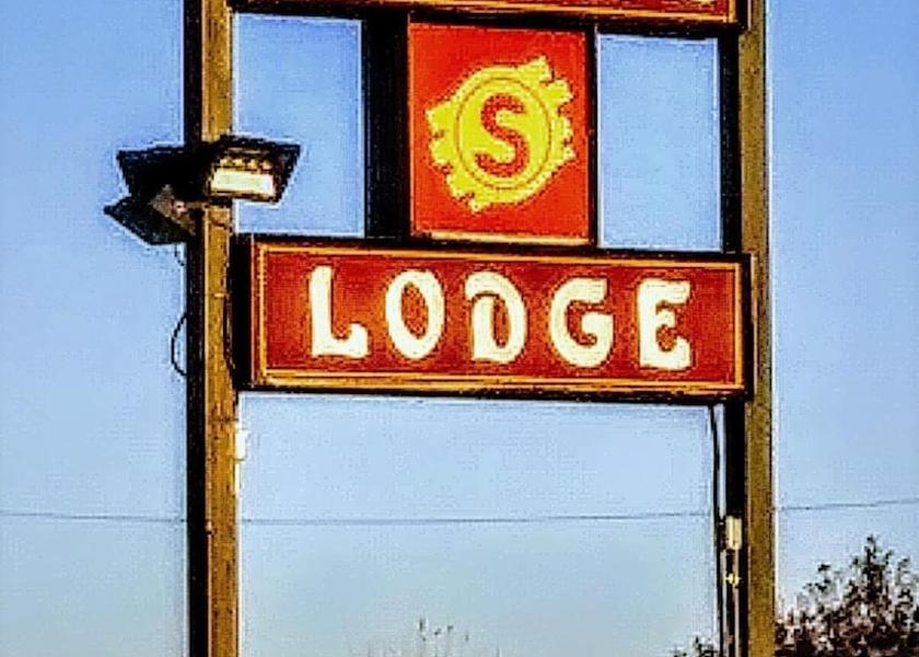 Nebraska Gering Exterior Detail