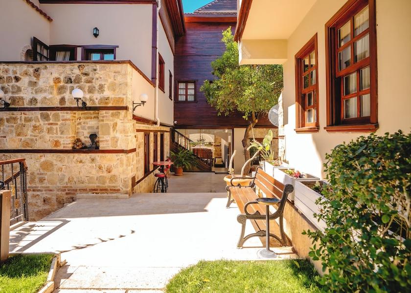  Antalya Garden