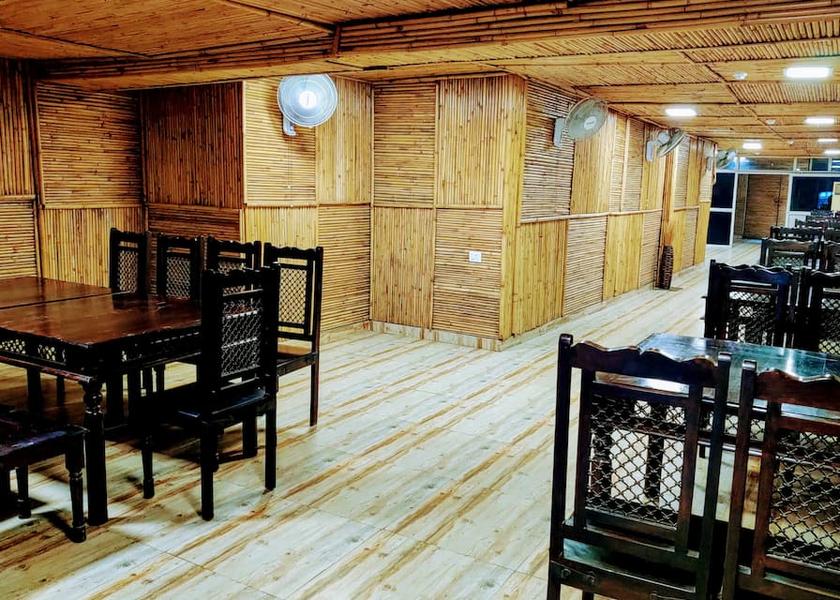 Uttar Pradesh Lucknow Food & Dining