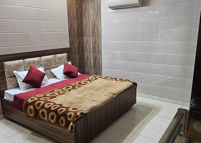Punjab Ludhiana Standard AC Room