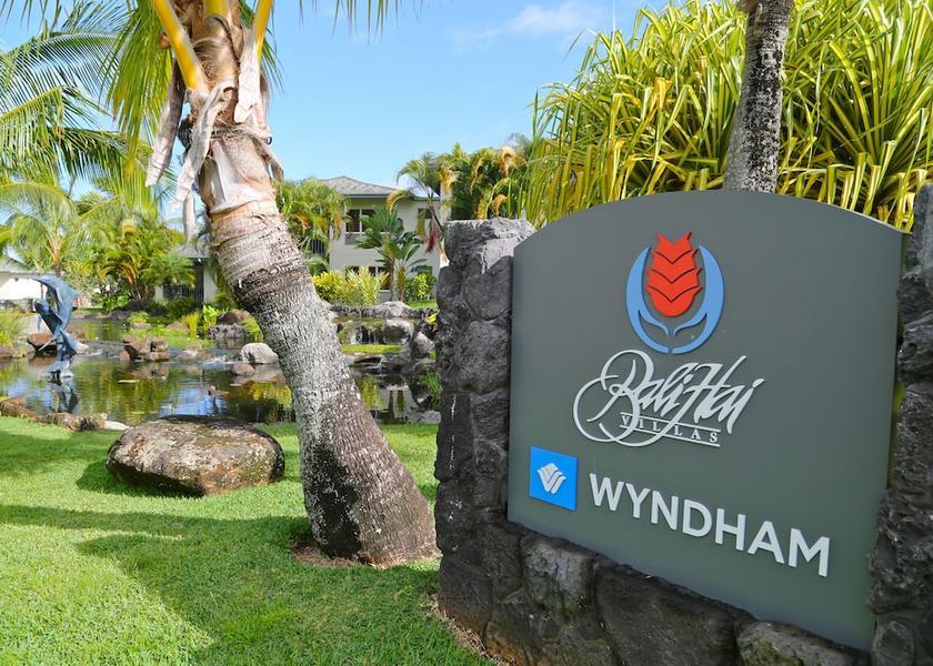 Hawaii Princeville Property Grounds