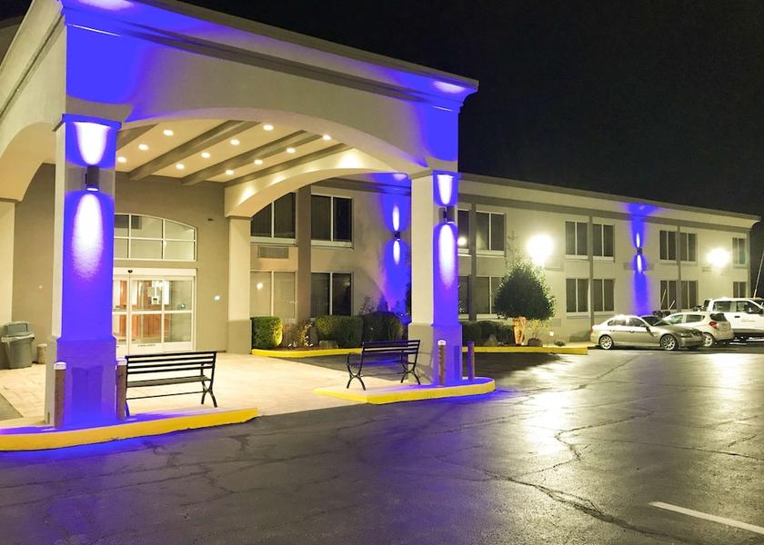 Mississippi Tupelo Exterior Detail