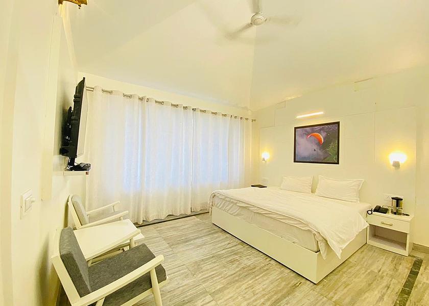 Uttarakhand Mussoorie Valley View Room with Common Balcony