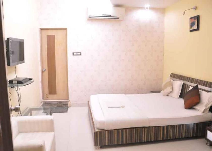 Maharashtra Nagpur Standard AC Room