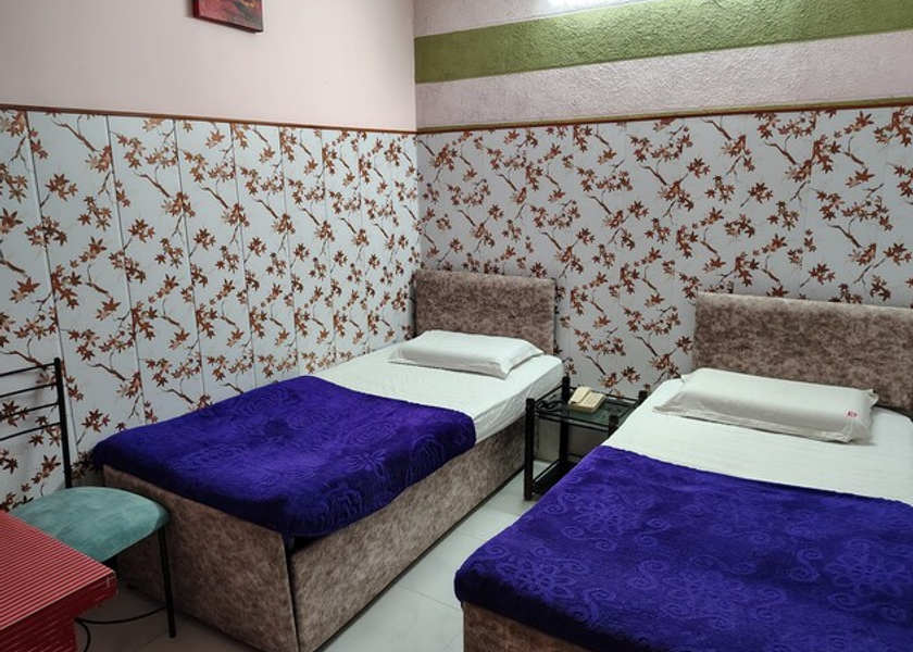 Maharashtra Nagpur Deluxe AC Room