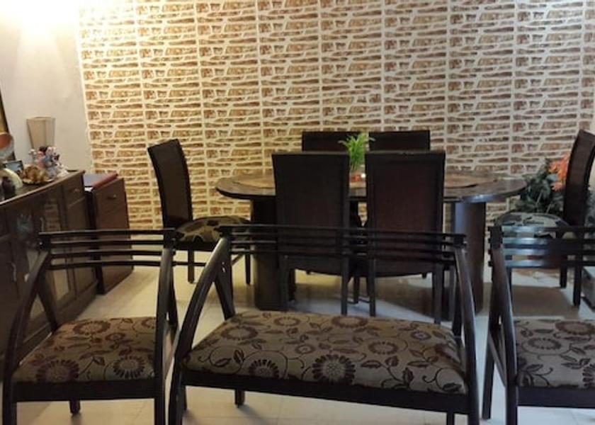 Delhi Delhi Food & Dining