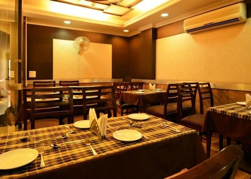 Delhi Delhi Food & Dining