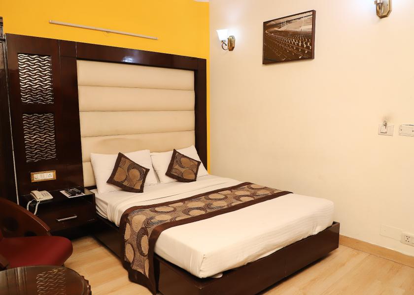 Delhi Delhi Deluxe Room