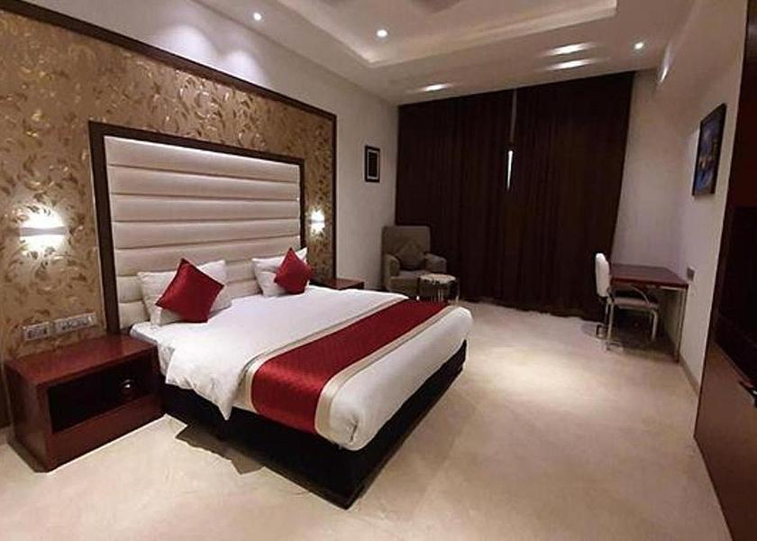 Delhi Delhi 1025