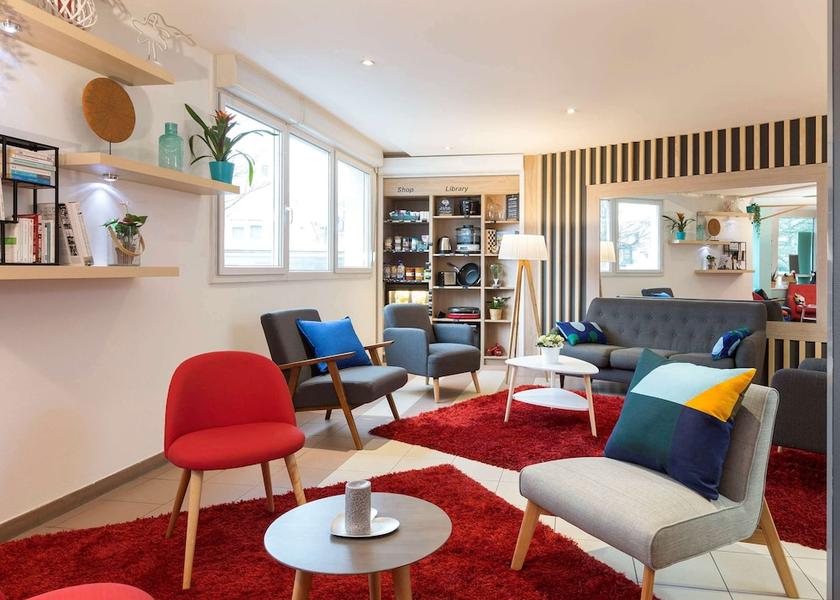 Grand Est Illkirch-Graffenstaden Exterior Detail