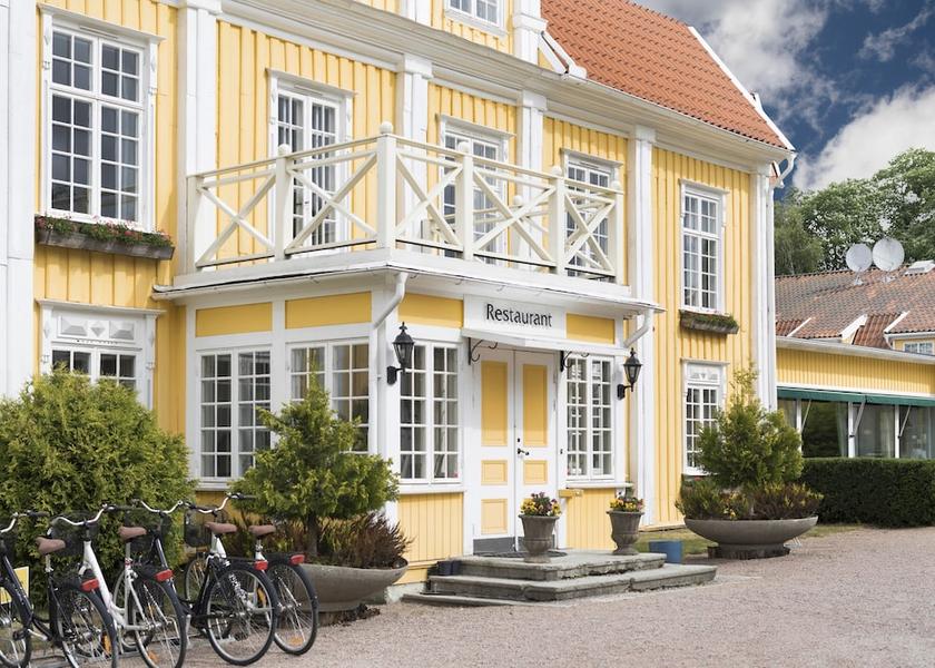 Västra Götaland County Vargon Front of property