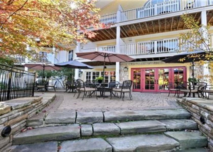 Quebec Mont-Tremblant Terrace/patio