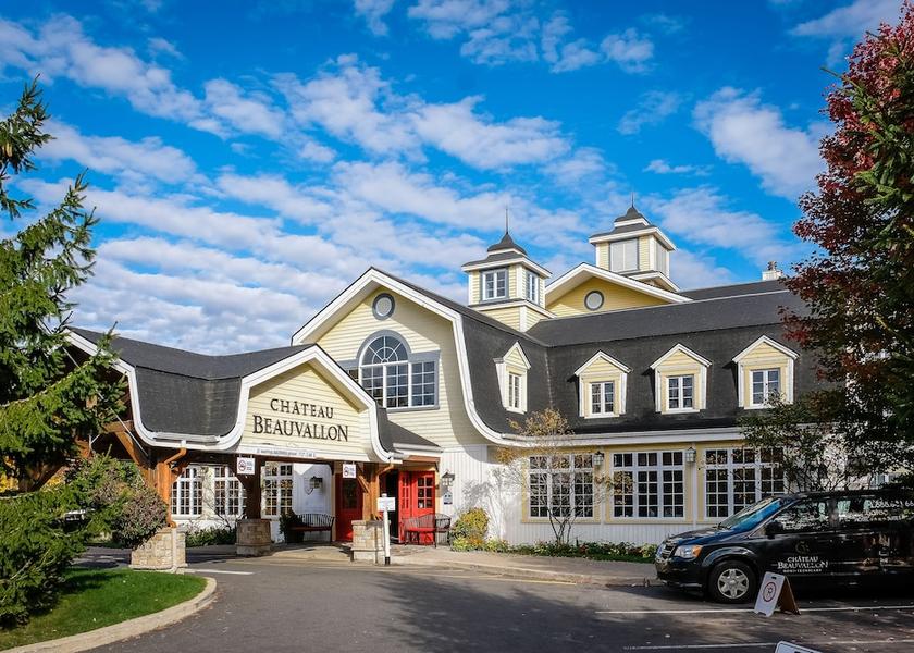 Quebec Mont-Tremblant Front of property