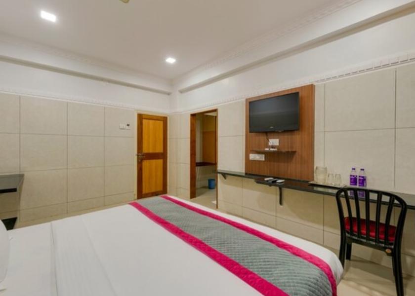 Maharashtra Ratnagiri Deluxe Room AC