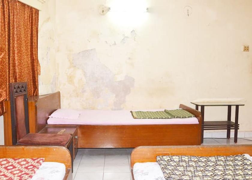 Maharashtra Ratnagiri Triple Bedroom