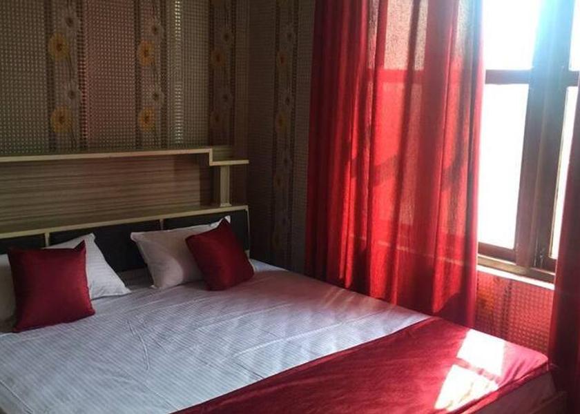 Uttarakhand Rishikesh Room