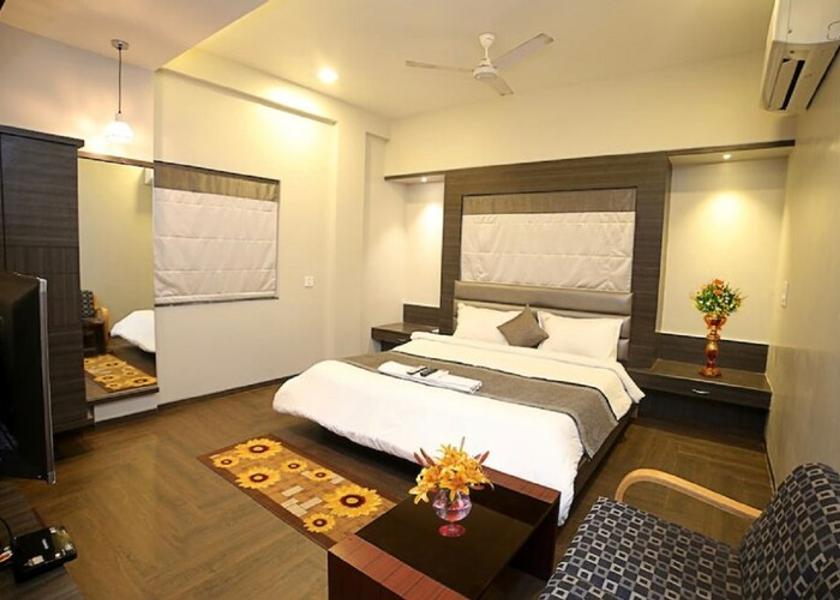 Maharashtra Sangli Executive AC Room