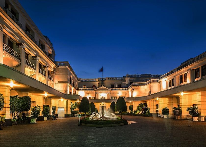 Western Province Mount Lavinia Courtyard